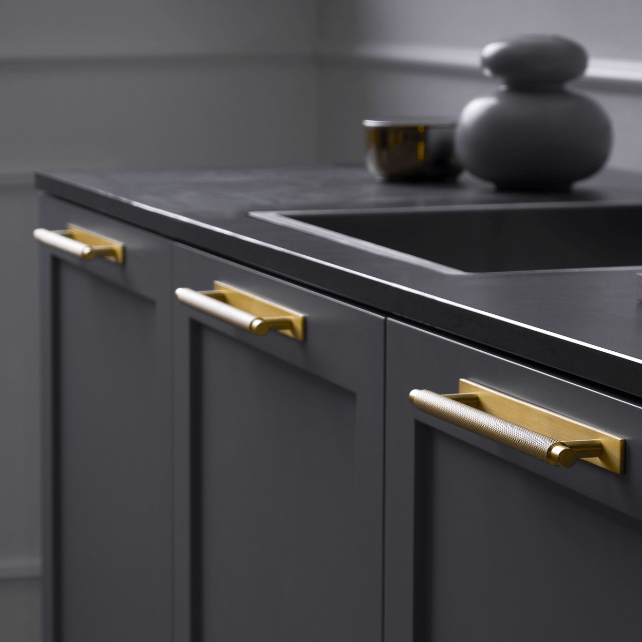 Furnipart Manor Handle Backplate