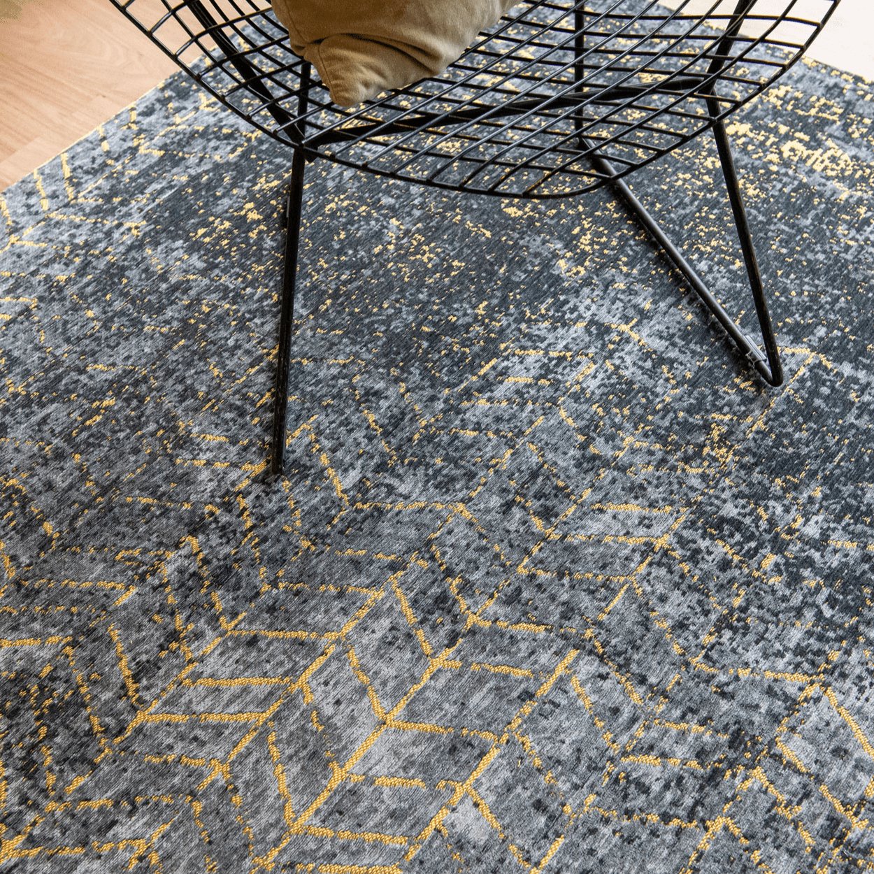 Louis De Poortere Broadway Glitter Rug - uBaaHaus