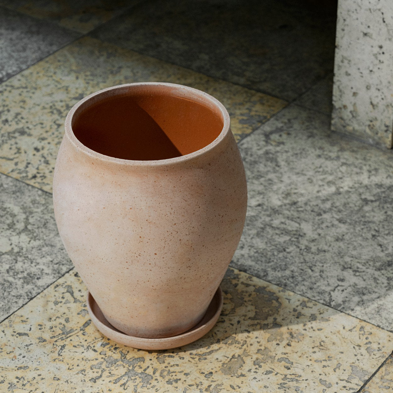Bergs Potter Ø22cm Tall Delphi Plant Pot