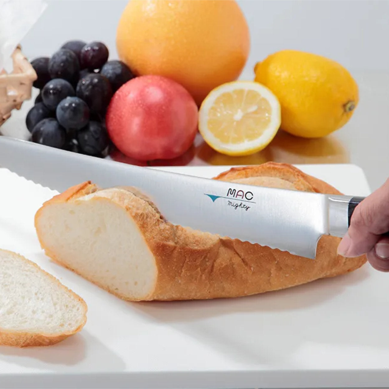 MAC Pro Bread Knife