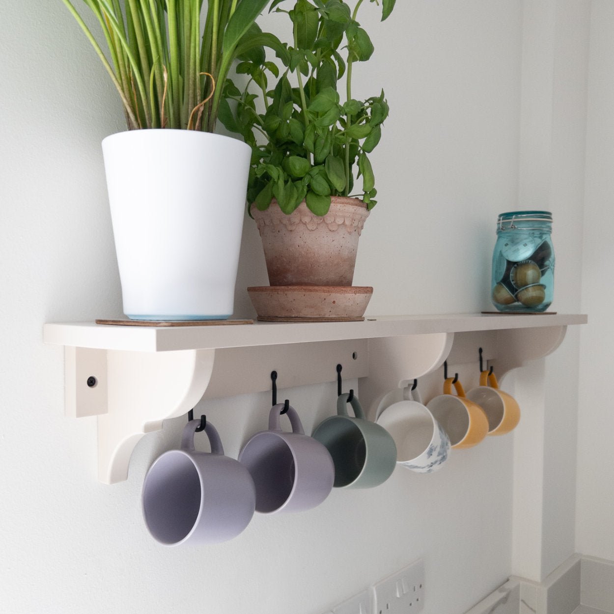 Shaker Shelf With Brackets - uBaaHaus