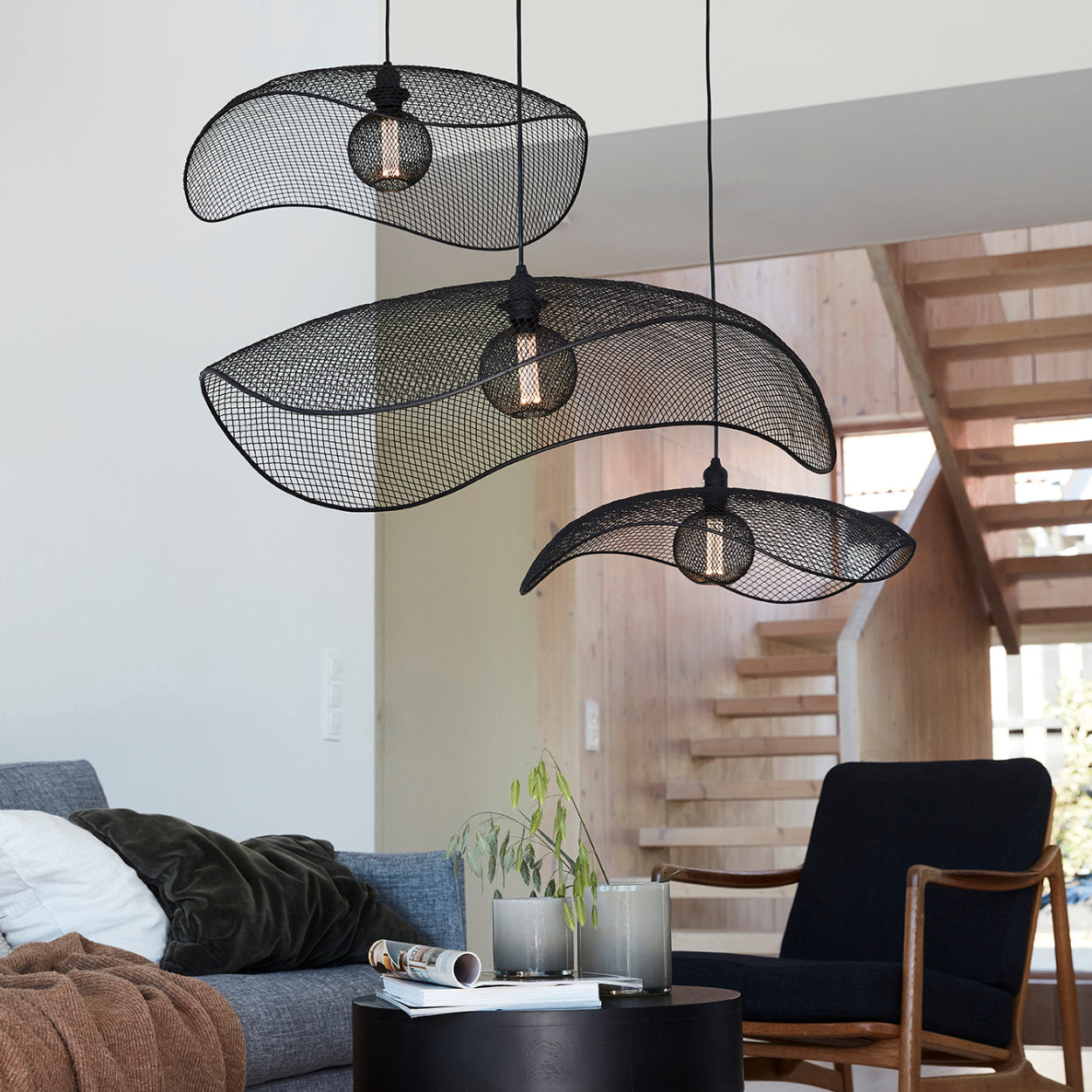 PR Home Vivi Black Mesh Pendant Light